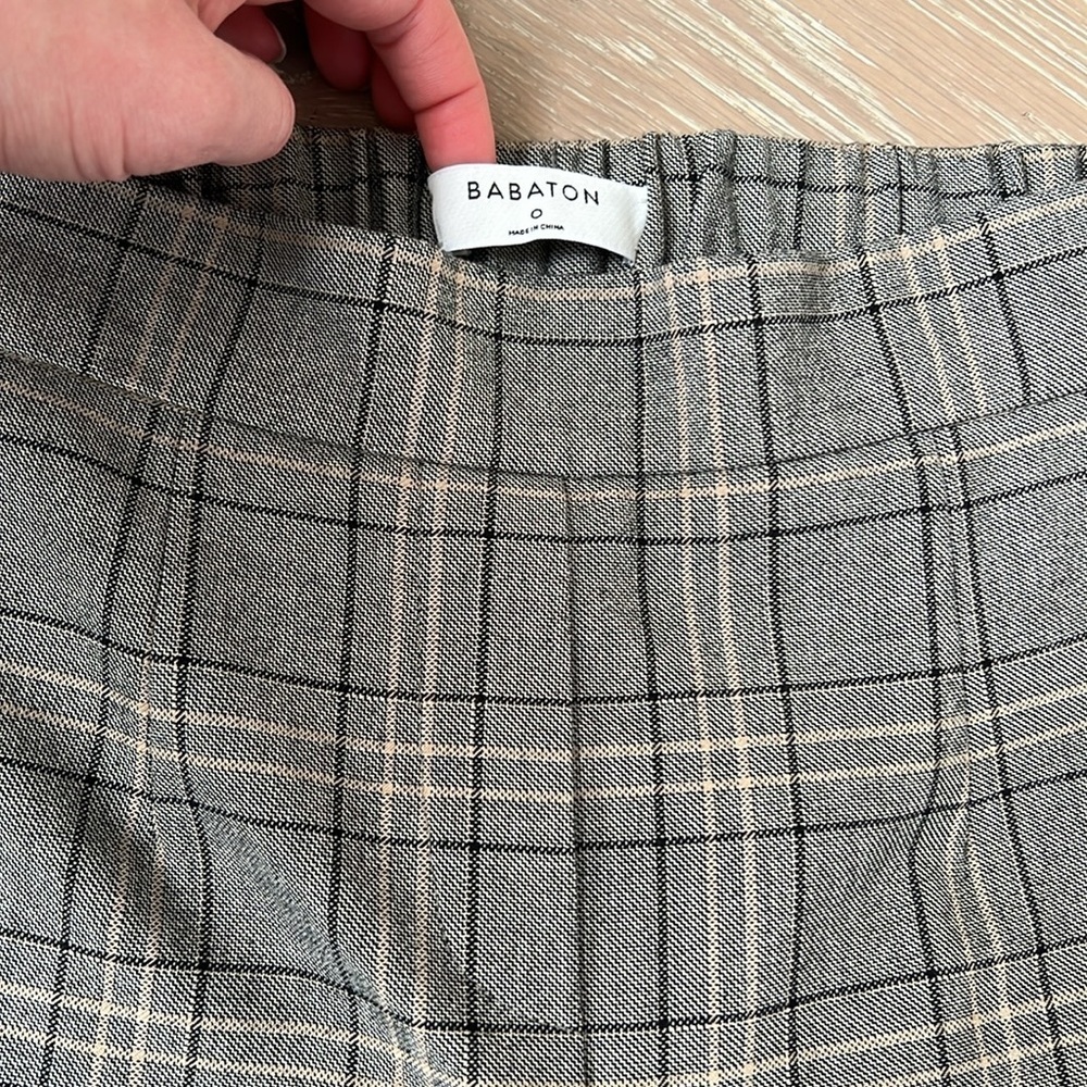 Aritzia Babaton Cropped Pants Gray Checkered - Picture 5 of 8